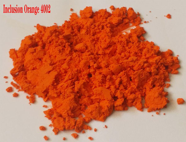Low fire temperature on glaze ceramic pigment